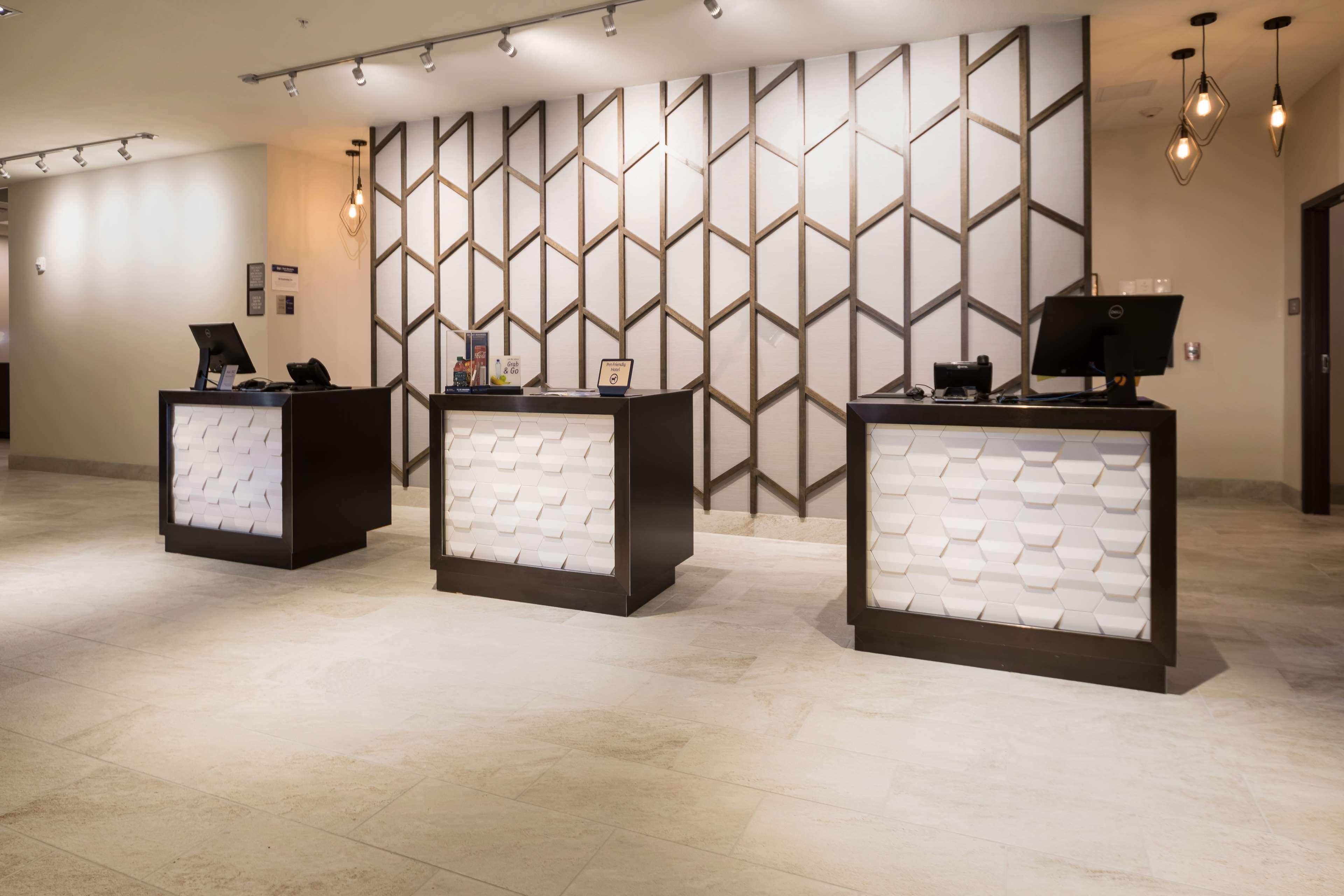 Best Western Plus Drayton Valley All Suites Экстерьер фото